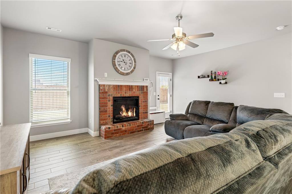 House for rent at 2041 Tallgrass Terrace, Centerton, AR 72719