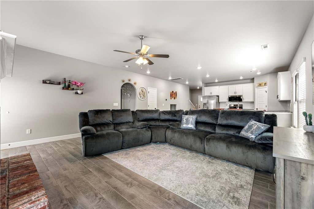 House for rent at 2041 Tallgrass Terrace, Centerton, AR 72719