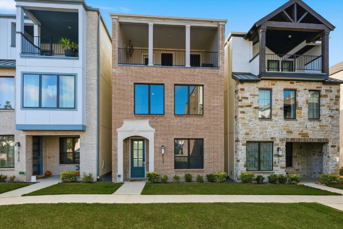 Townhouse for rent at 8132 Bromley Dr, Dallas, TX 75231