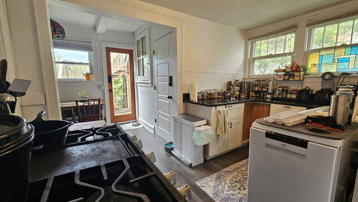 Apartment for rent at 1901 Laurel Ave W #2, Minneapolis, MN 55405