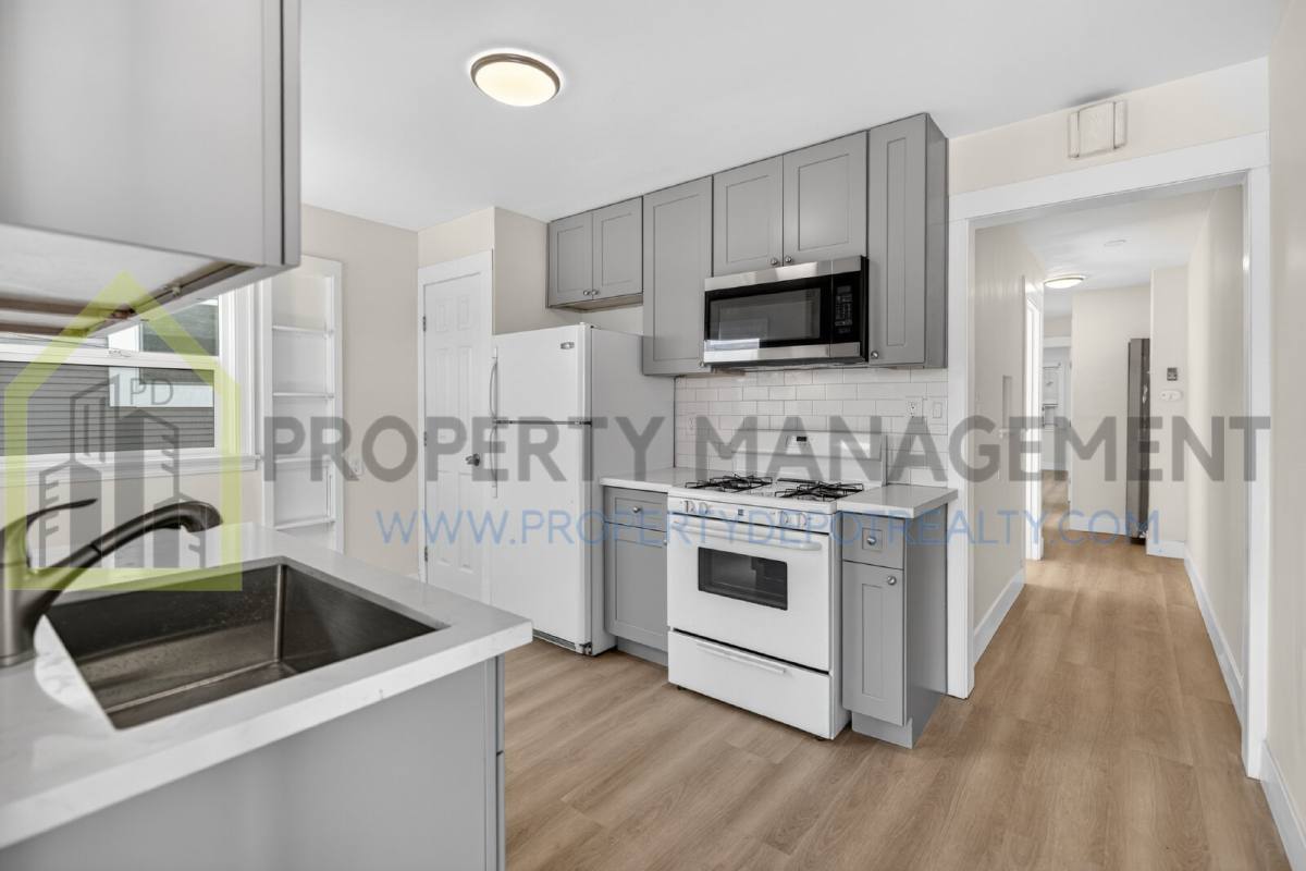 Apartment for rent at 2519 Freeport Blvd #4, Sacramento, CA 95818