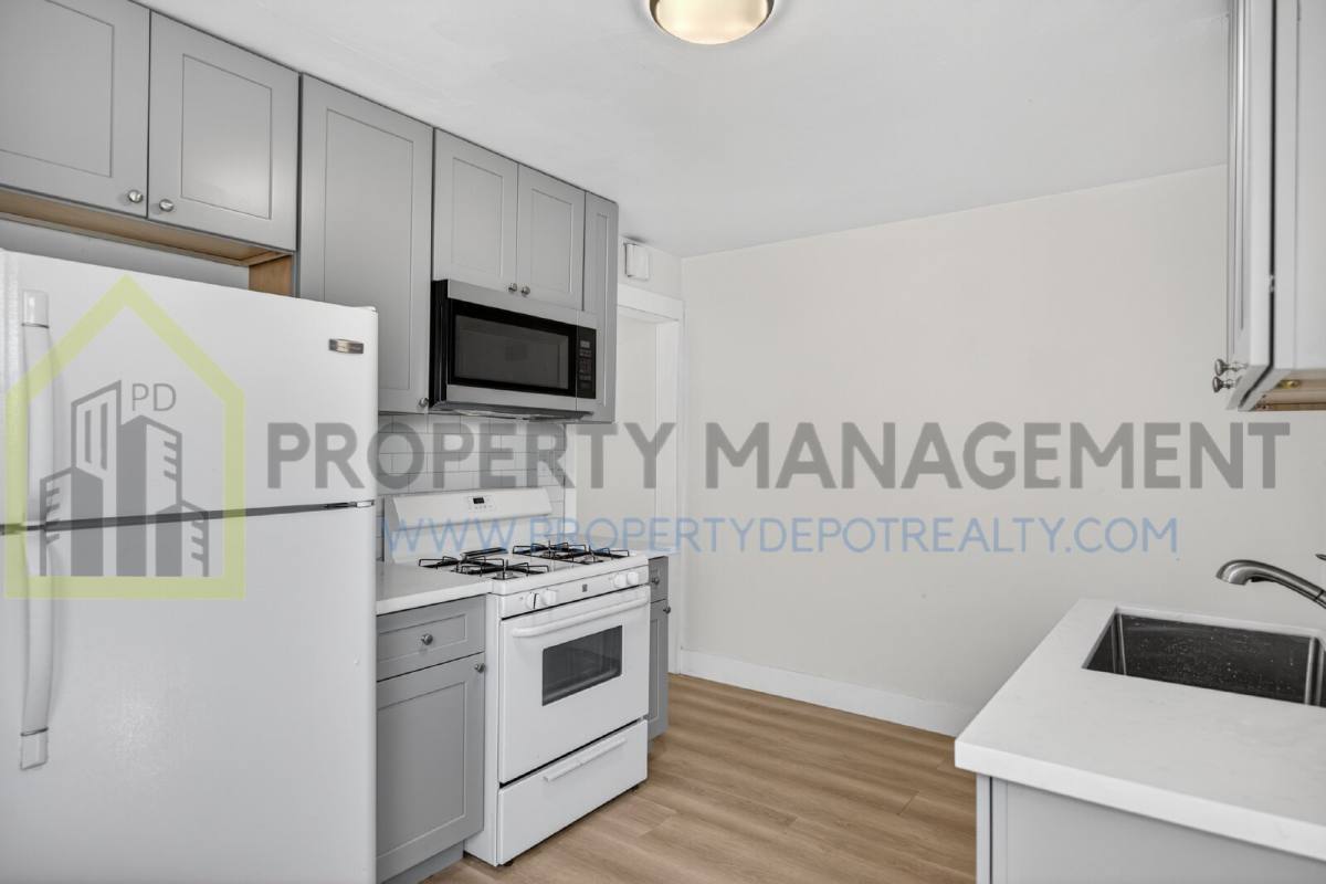 Apartment for rent at 2519 Freeport Blvd #4, Sacramento, CA 95818