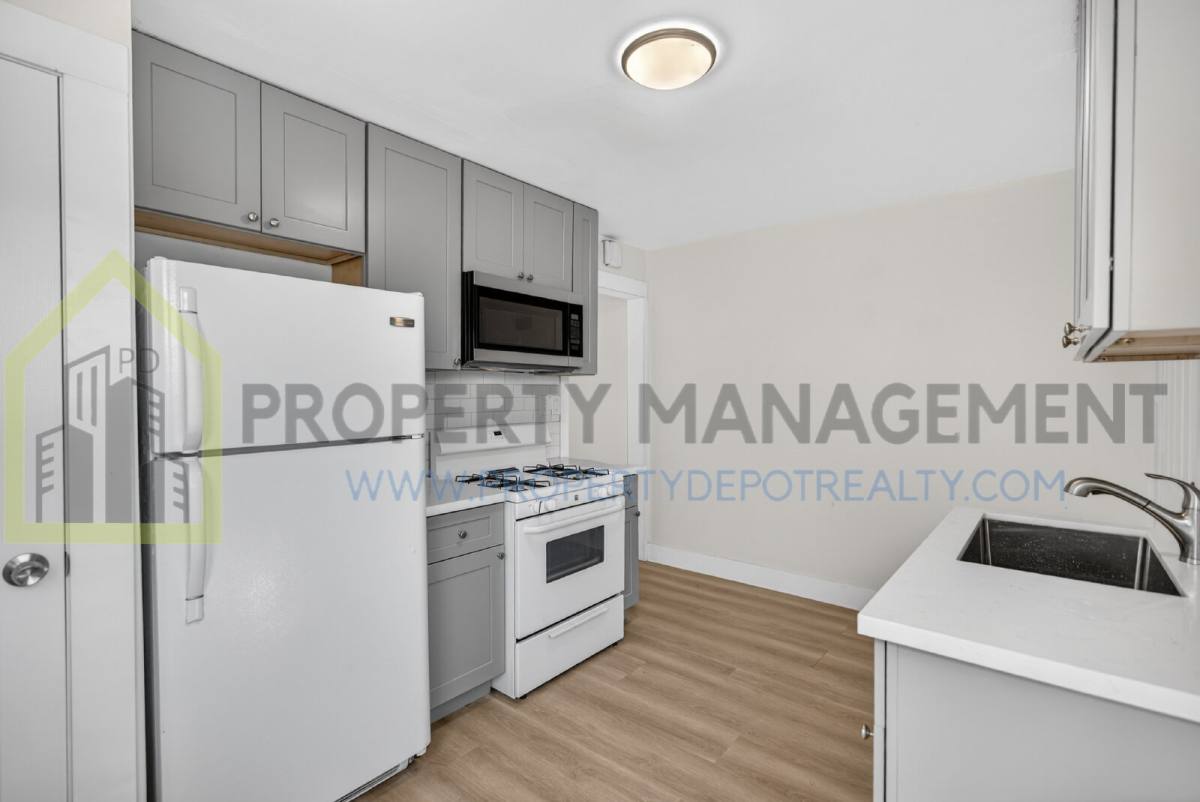 Apartment for rent at 2519 Freeport Blvd #4, Sacramento, CA 95818