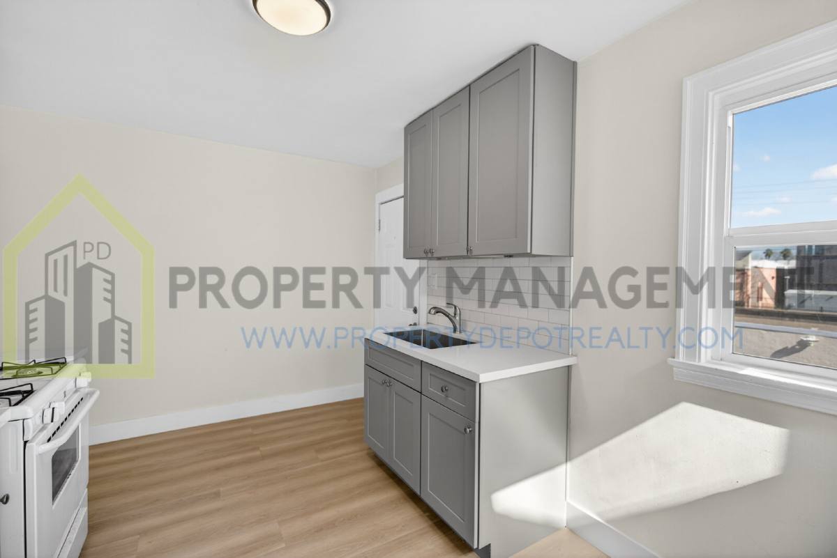 Apartment for rent at 2519 Freeport Blvd #4, Sacramento, CA 95818