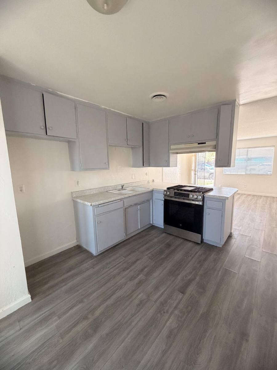 Apartment for rent at 1330 Kentucky St #C, Bakersfield, CA 93305