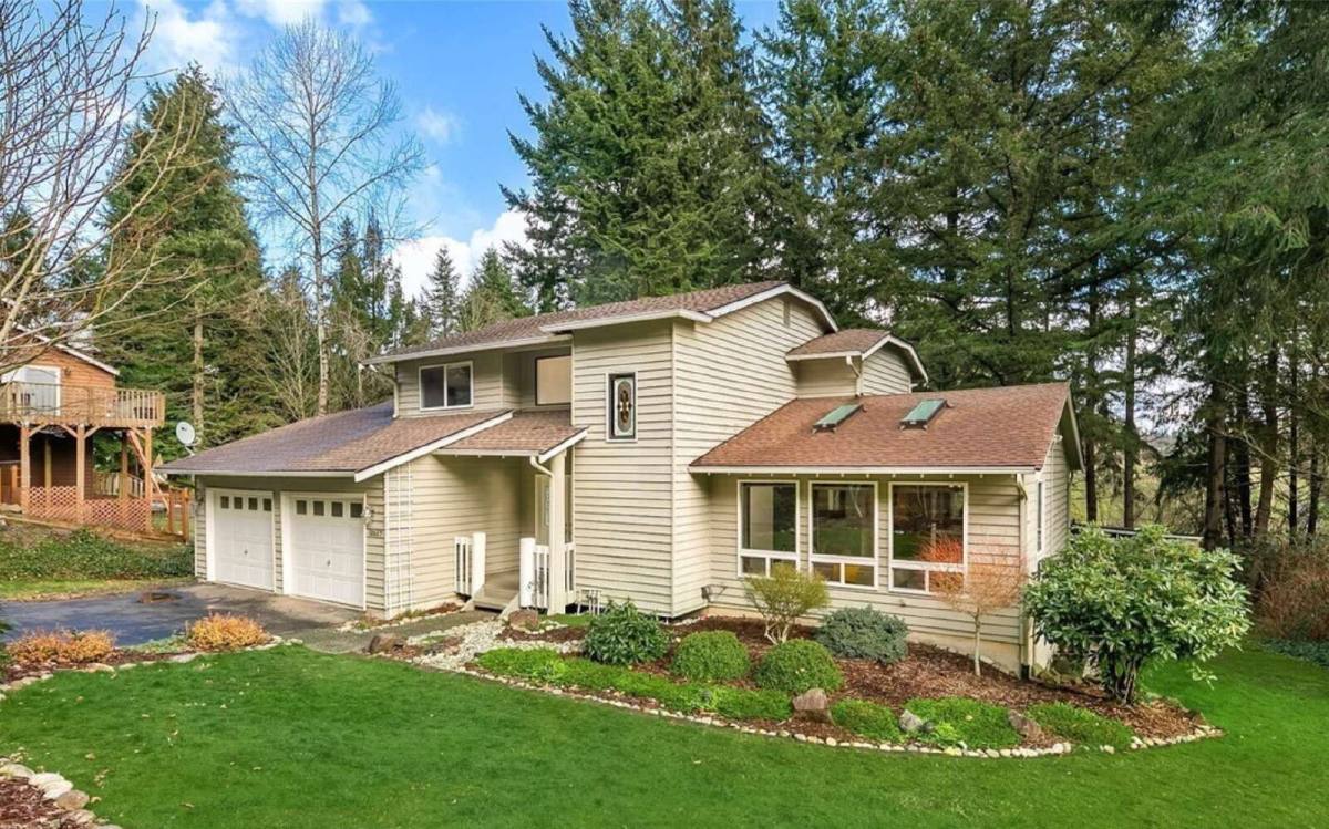 House for rent at 18517 9th Ave W, Lynnwood, WA 98037