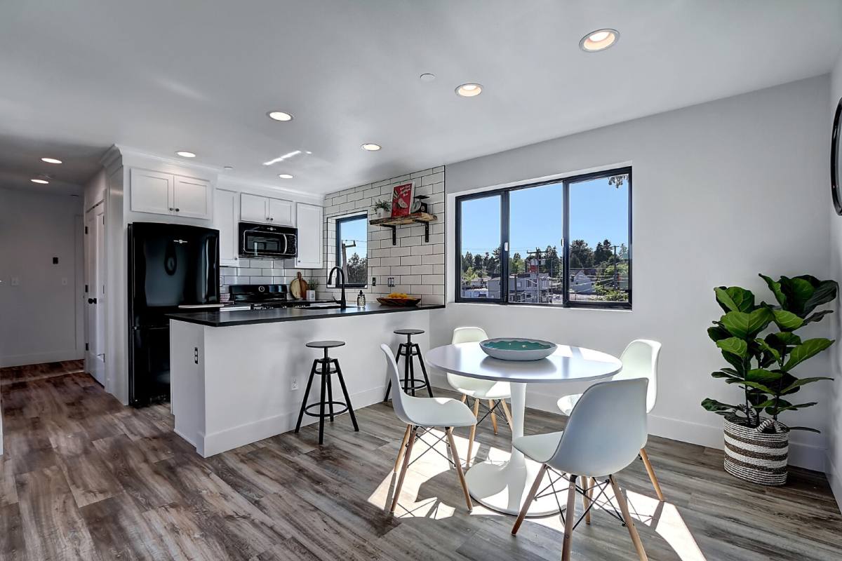 Apartment for rent at 1126 N 90th St #201, Seattle, WA 98103