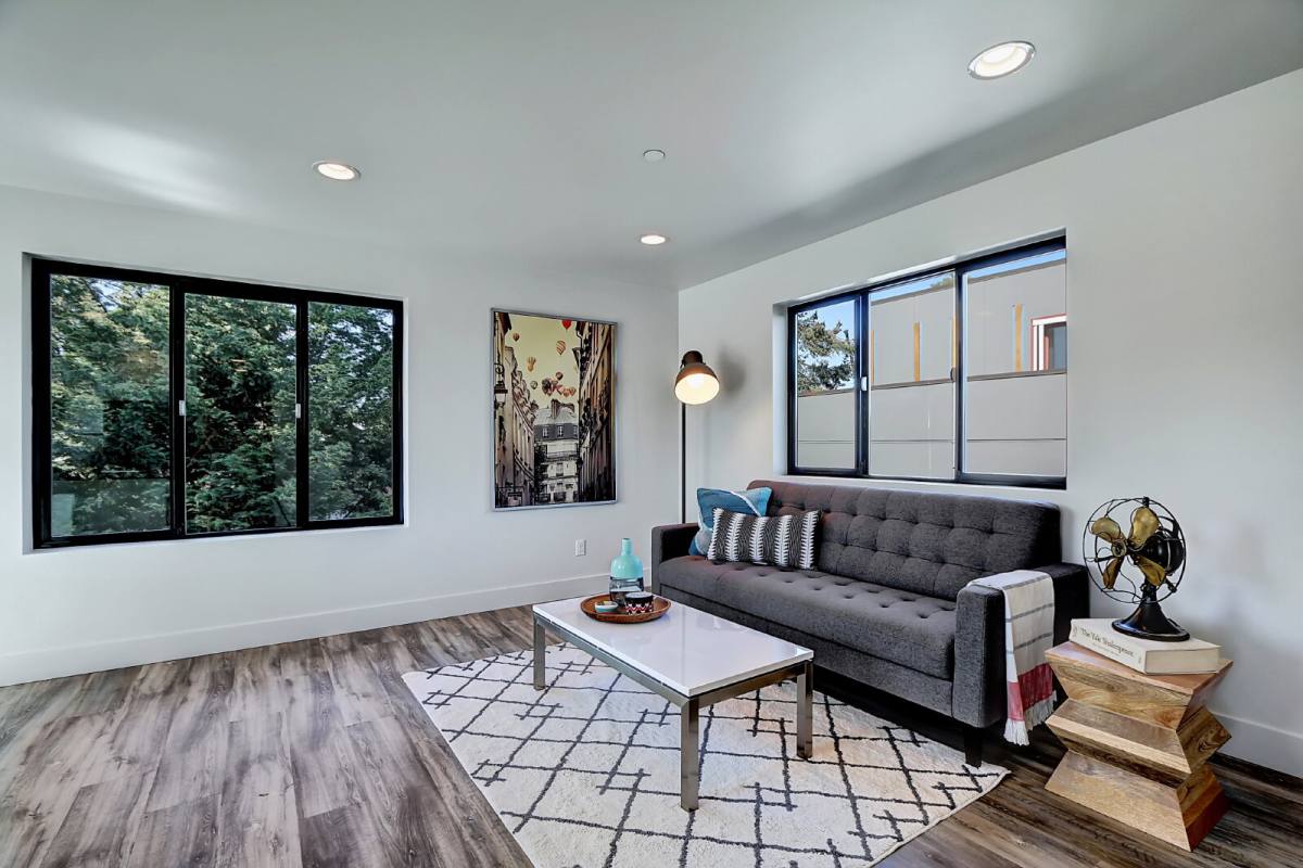 Apartment for rent at 1126 N 90th St #201, Seattle, WA 98103