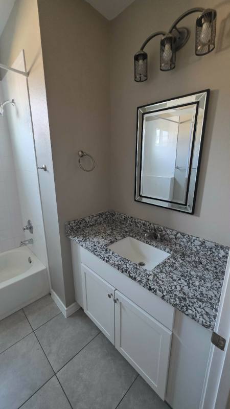 Townhouse for rent at 1231 Rivas St #102, San Antonio, TX 78207