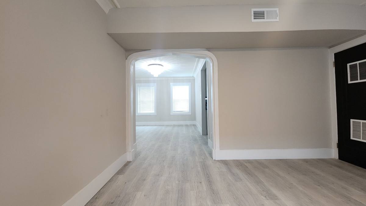 Apartment for rent at 7556 Byron Place - 3rd Floor, Saint Louis, MO 63105