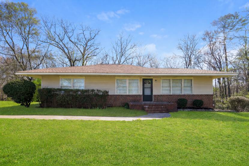 House for rent at 2629 Wood Dr NE, Birmingham, AL 35215