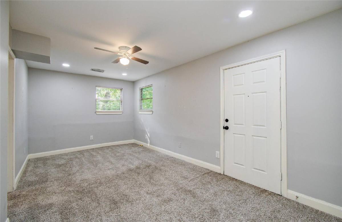 House for rent at 6830 New York St, Houston, TX 77021