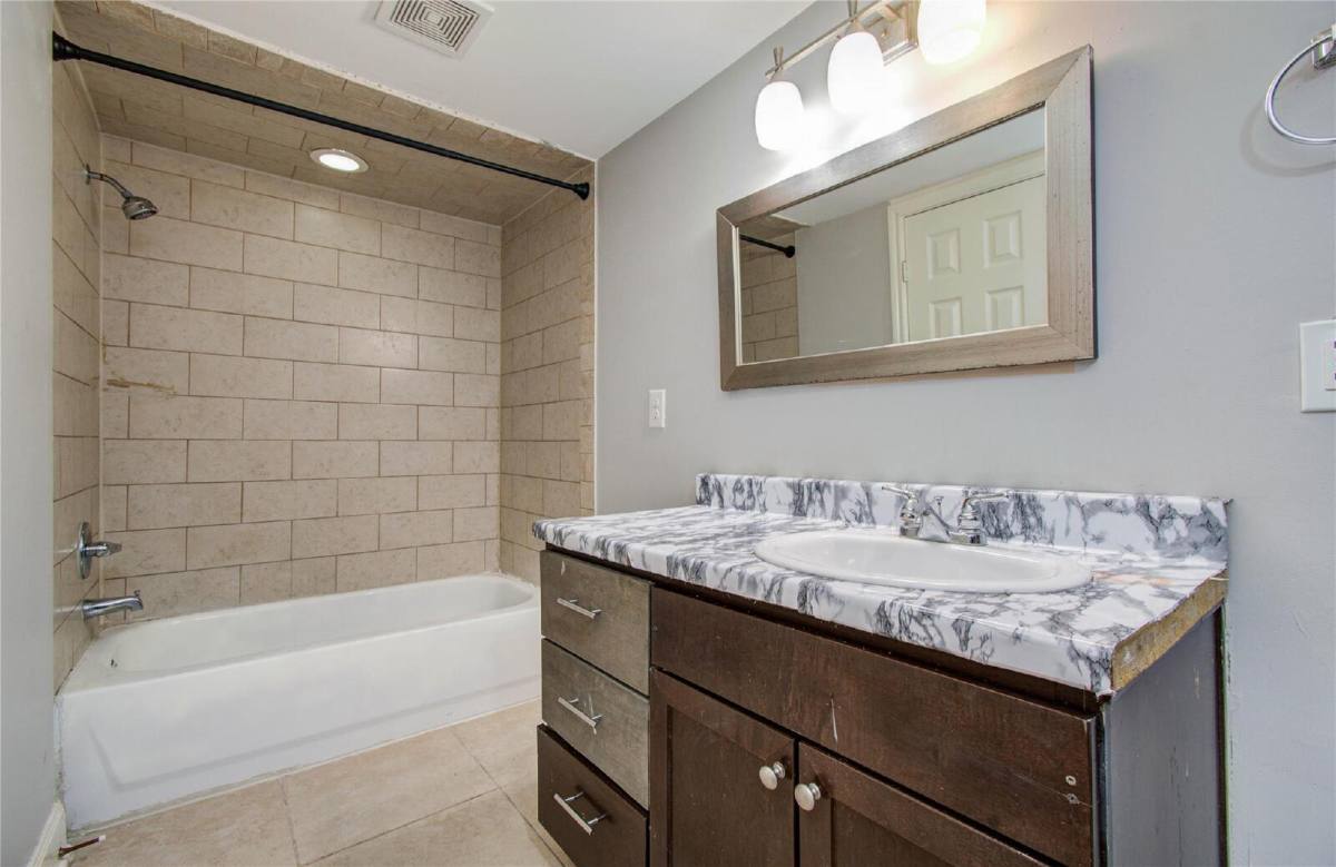 House for rent at 6830 New York St, Houston, TX 77021