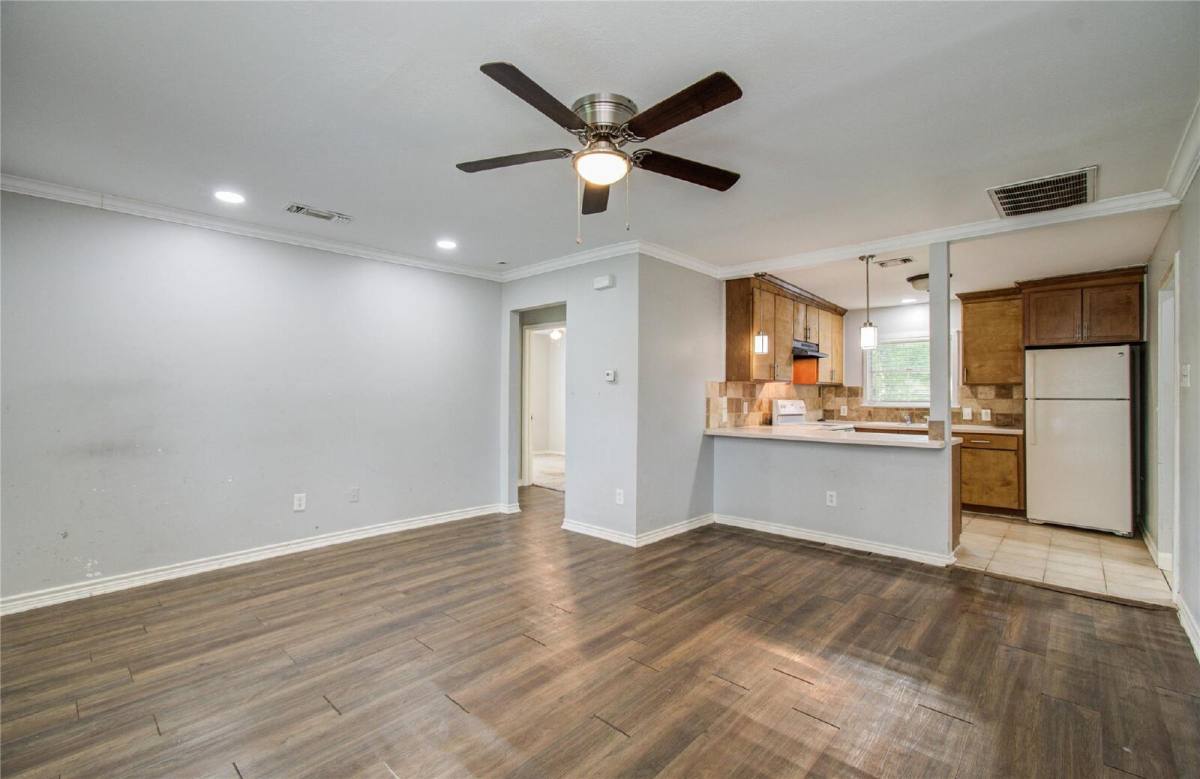 House for rent at 6830 New York St, Houston, TX 77021