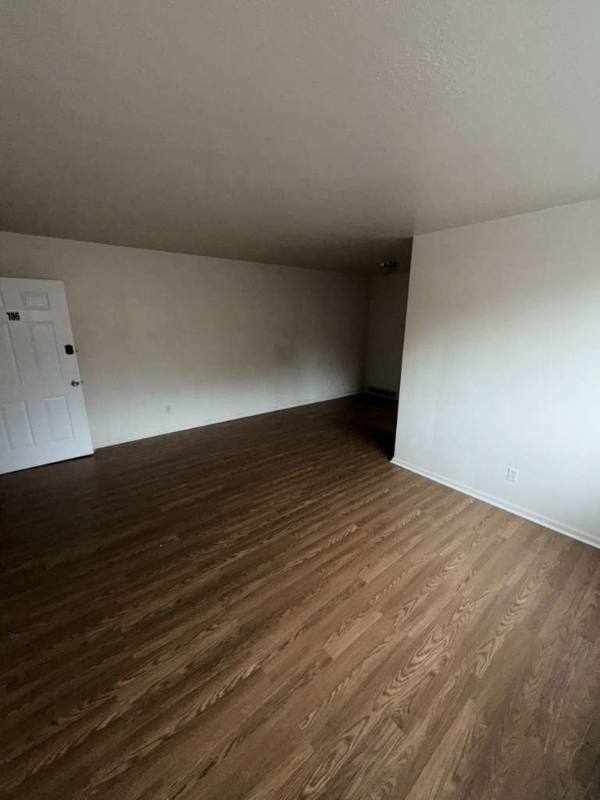 Apartment for rent at 13965 Superior Rd #106, Cleveland, OH 44118