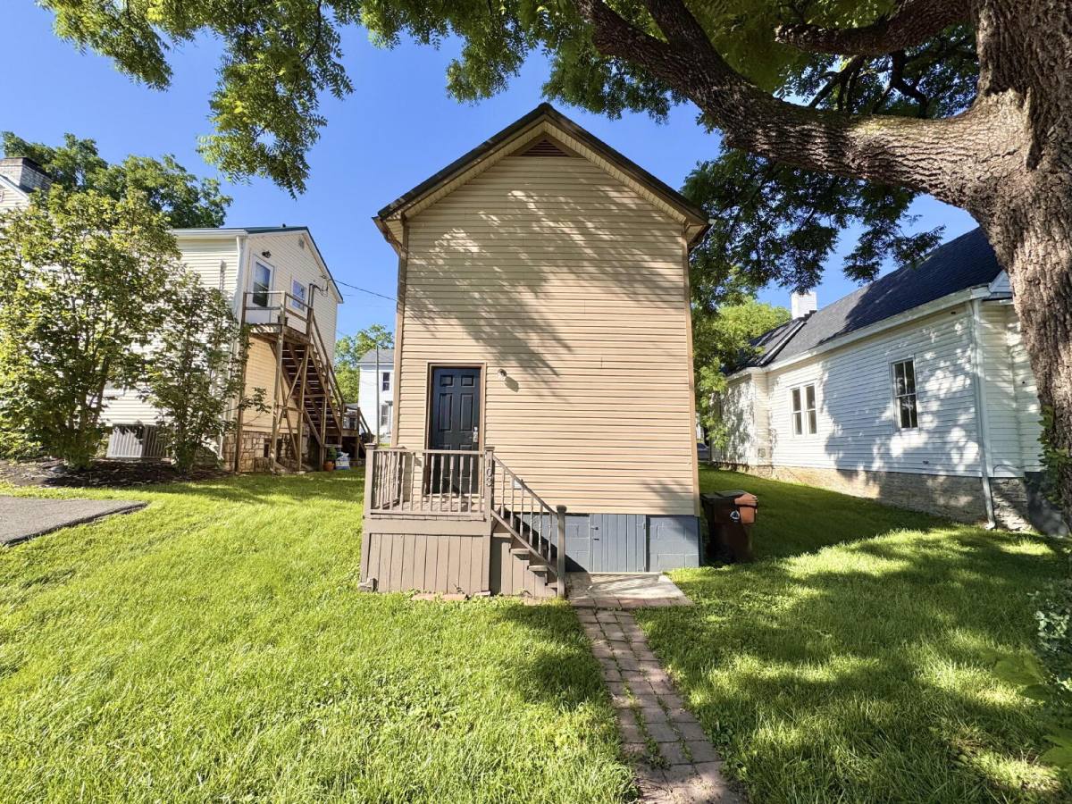 House for rent at 103 W Hickman St, Winchester, KY 40391