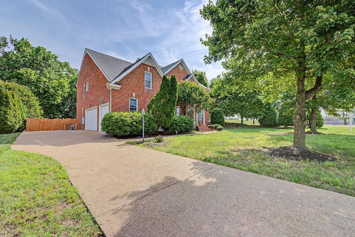 House for rent at 11000 Ellis Meadows Lane, Glen Allen, VA 23059