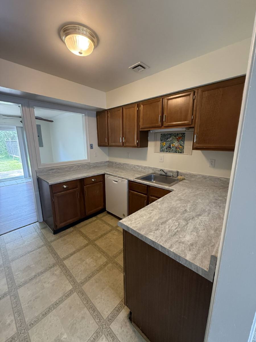Townhouse for rent at 913 Ewell Rd, Virginia Beach, VA 23455