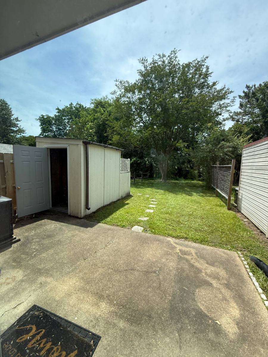 Townhouse for rent at 913 Ewell Rd, Virginia Beach, VA 23455