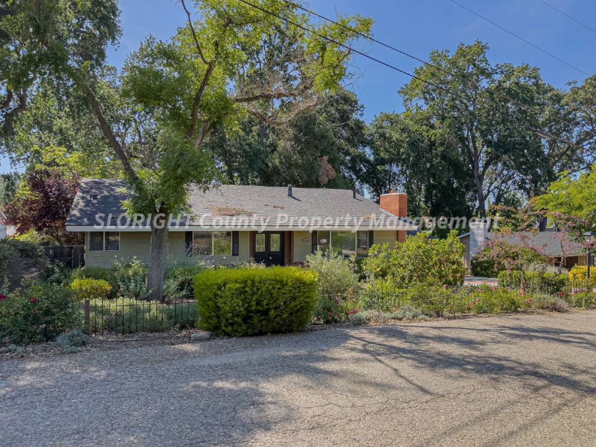 House for rent at 8120 Azucena Ave, Atascadero, CA 93422