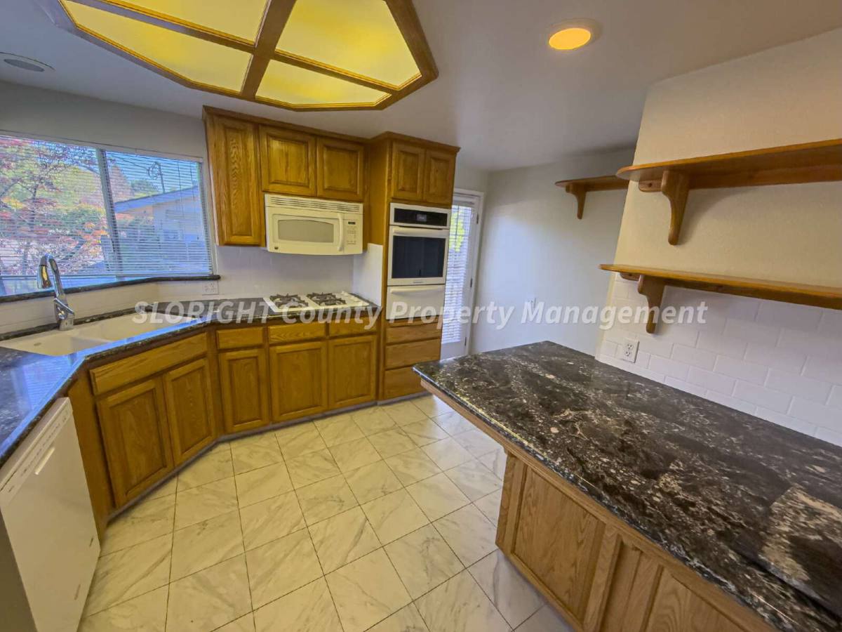 House for rent at 8120 Azucena Ave, Atascadero, CA 93422