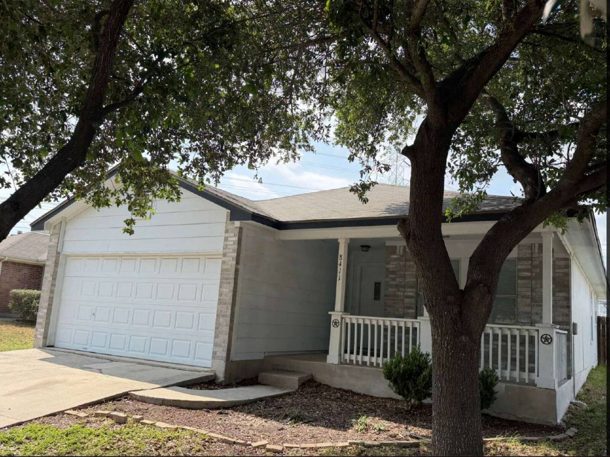 House for rent at 8411 Crinum Lily Dr, Converse, TX 78109