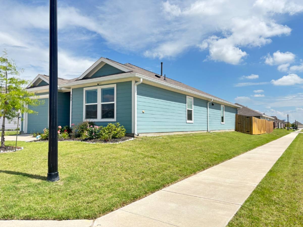 House for rent at 900 Mountain Laurel Rd, Princeton, TX 75407