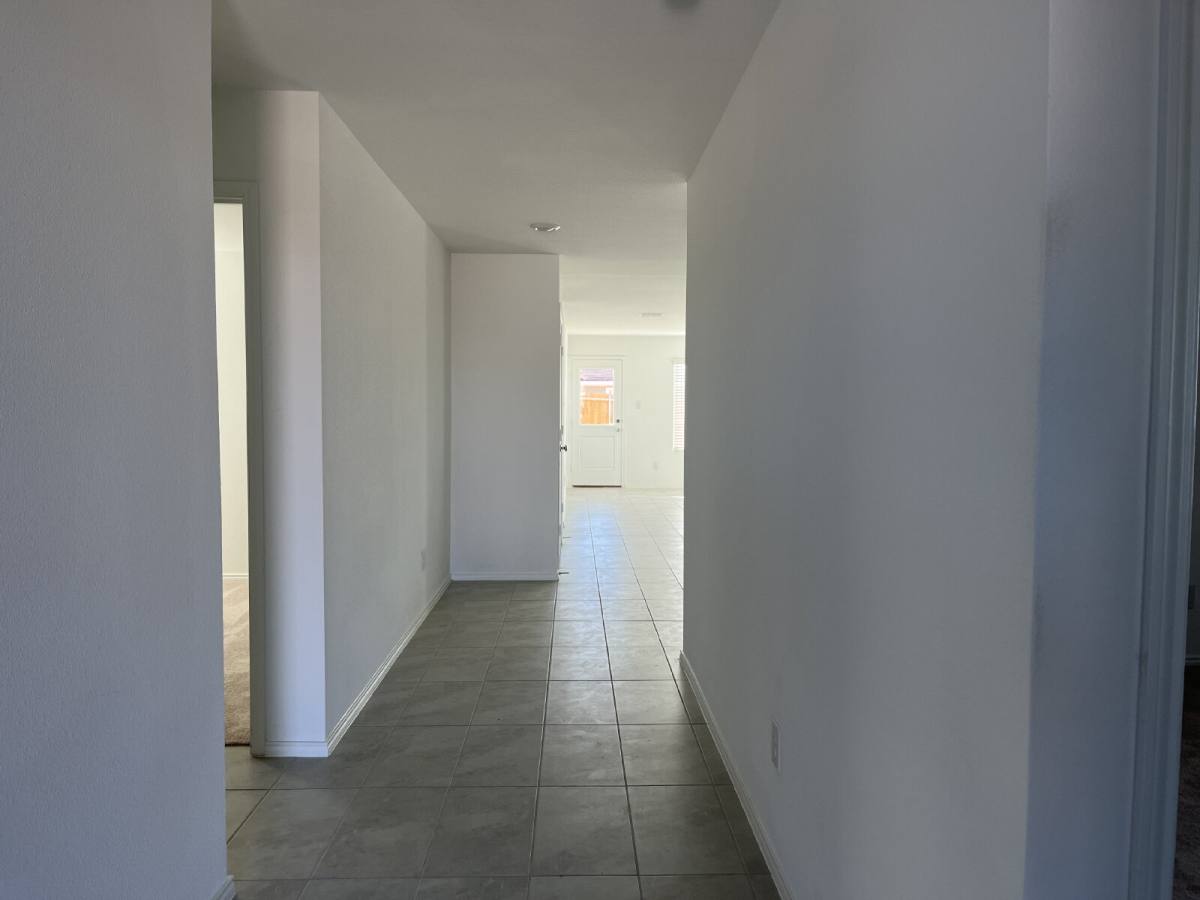 House for rent at 900 Mountain Laurel Rd, Princeton, TX 75407