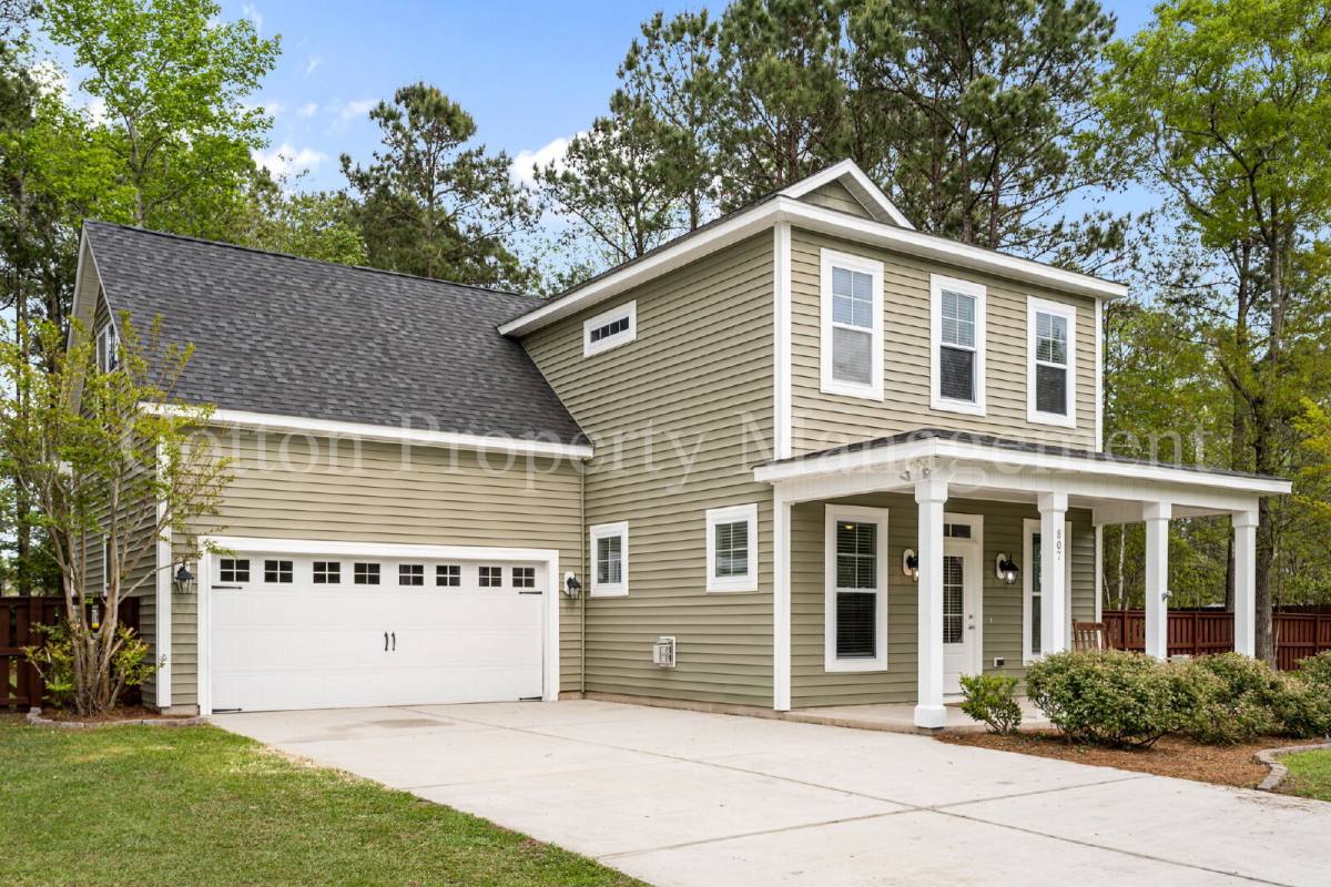 House for rent at 807 Dan Owen Dr, Hampstead, NC 28443