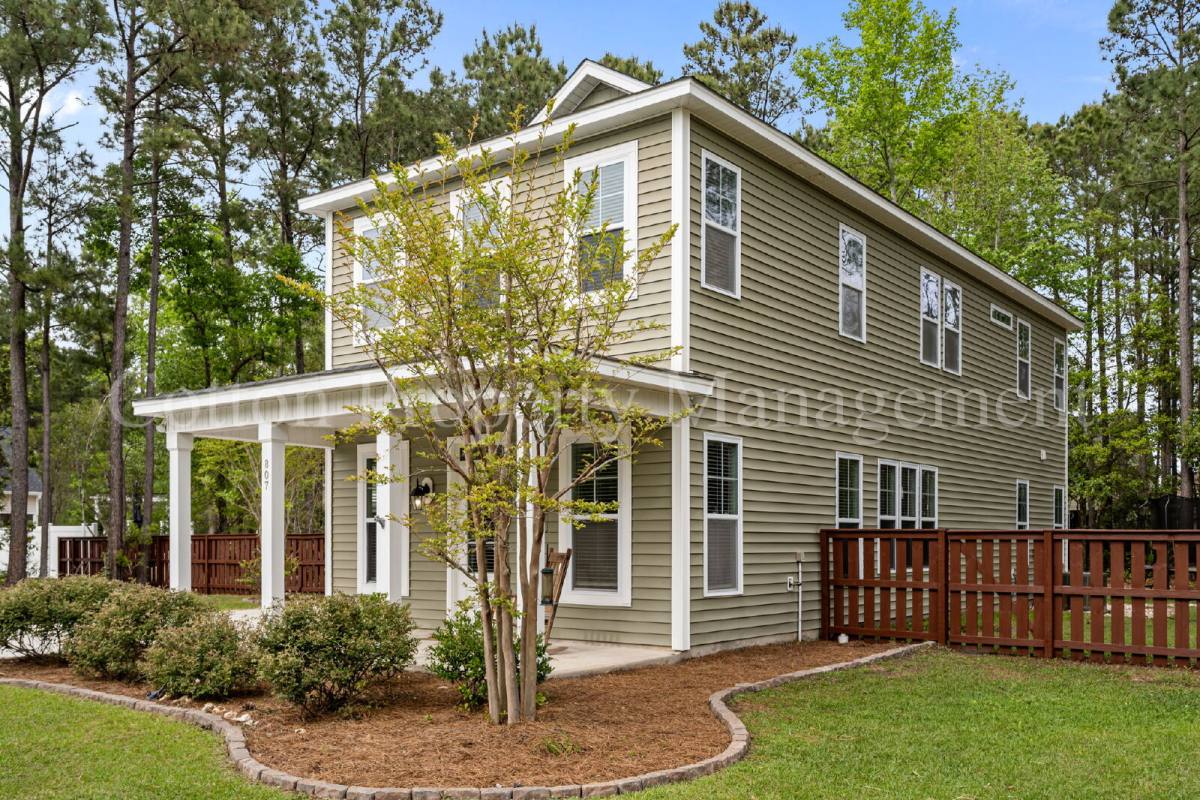 House for rent at 807 Dan Owen Dr, Hampstead, NC 28443