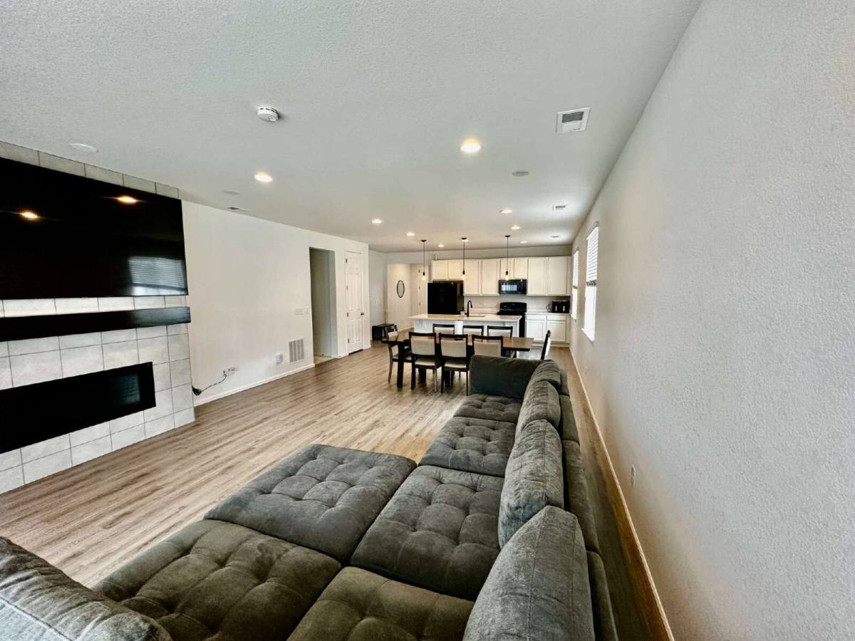 House for rent at 3983 Castle Vista Dr, Castle Rock, CO 80104