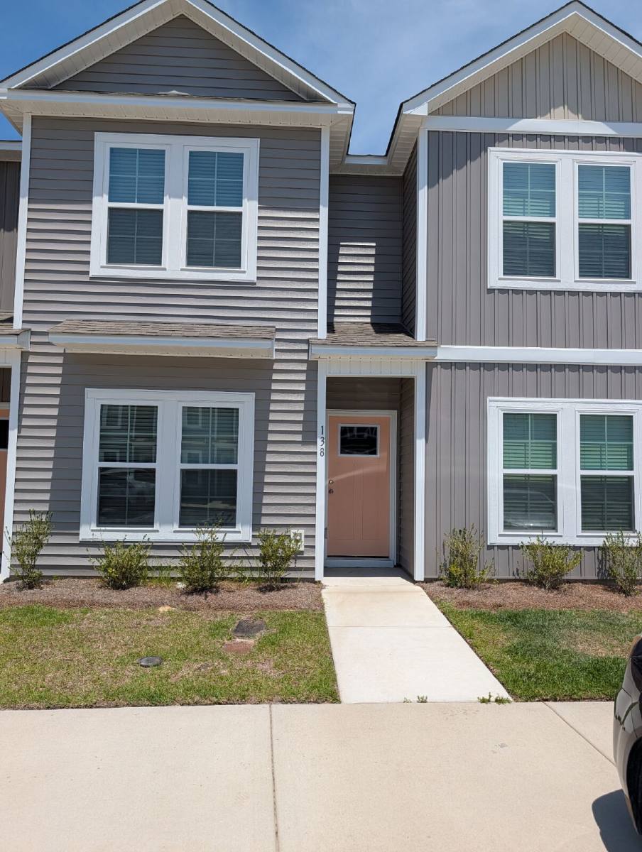Townhouse for rent at 138 Loren Rd, Hubert, NC 28539
