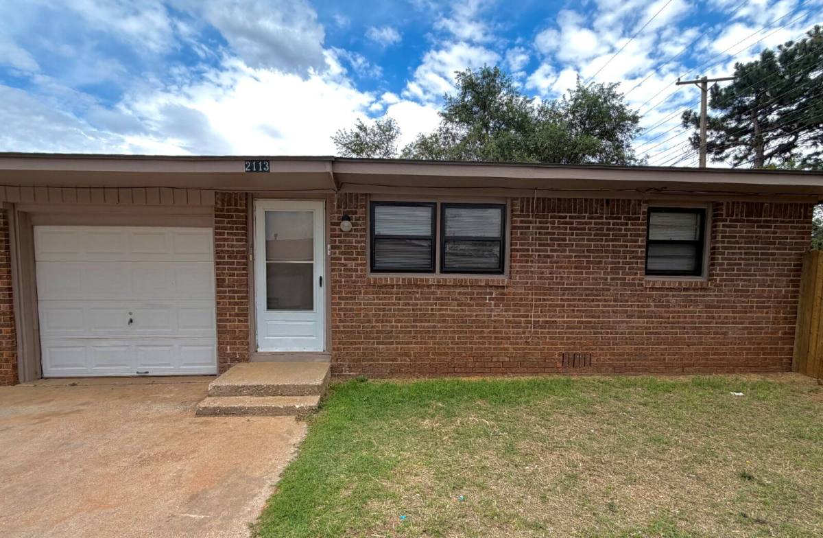 Townhouse for rent at 2113 S Loop 289 #B, Lubbock, TX 79423