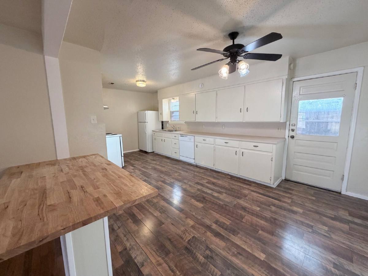 Townhouse for rent at 2113 S Loop 289 #B, Lubbock, TX 79423
