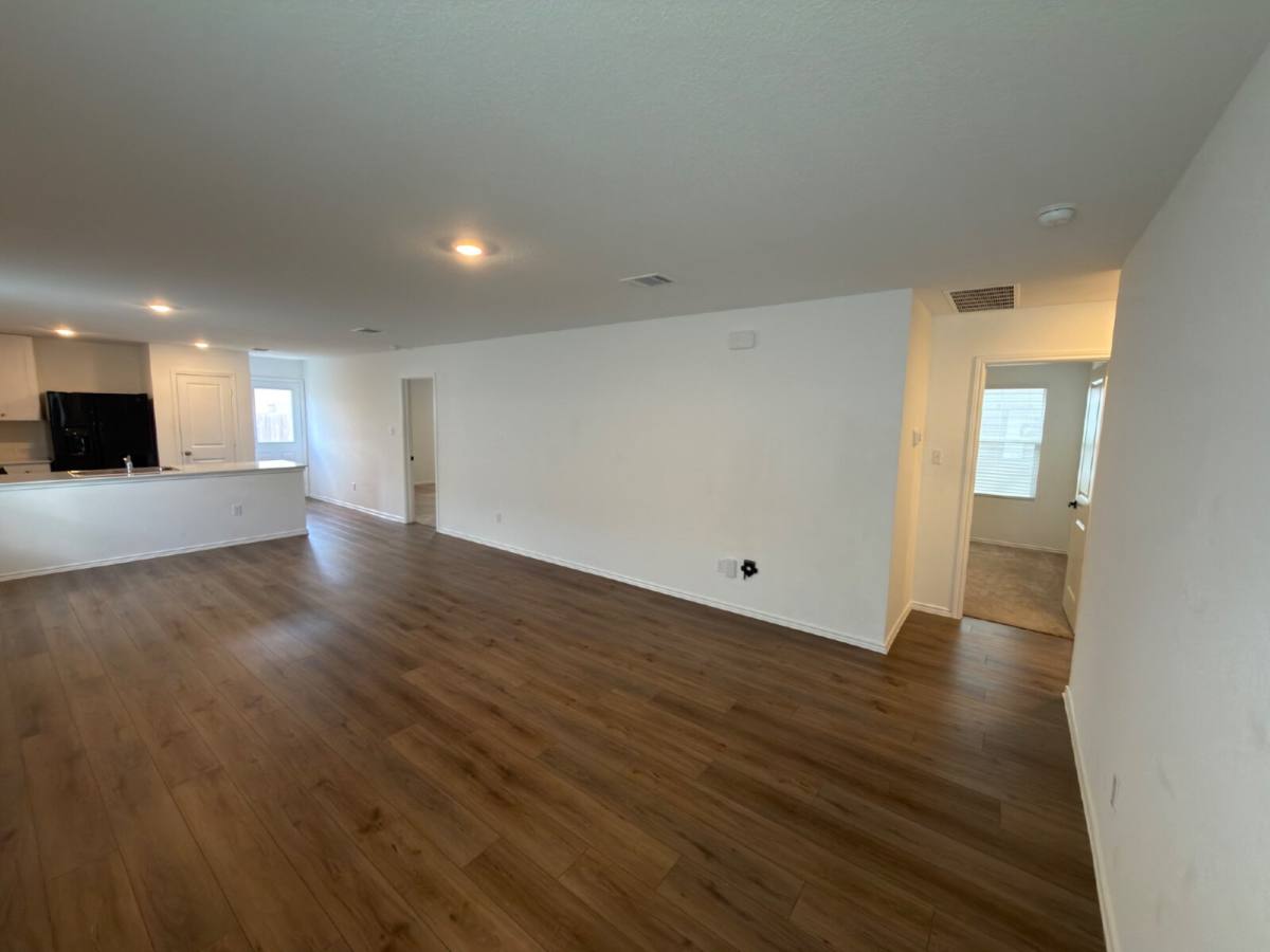 House for rent at 296 Agate Cliff Dr, Maxwell, TX 78656