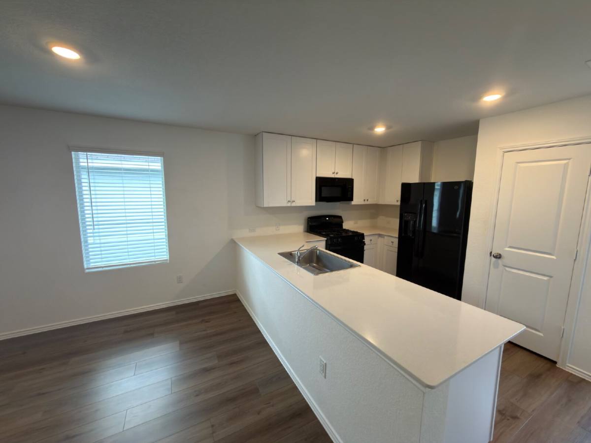 House for rent at 296 Agate Cliff Dr, Maxwell, TX 78656