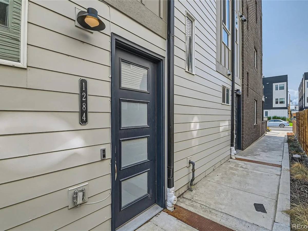Townhouse for rent at 1284 Stuart St, Denver, CO 80204