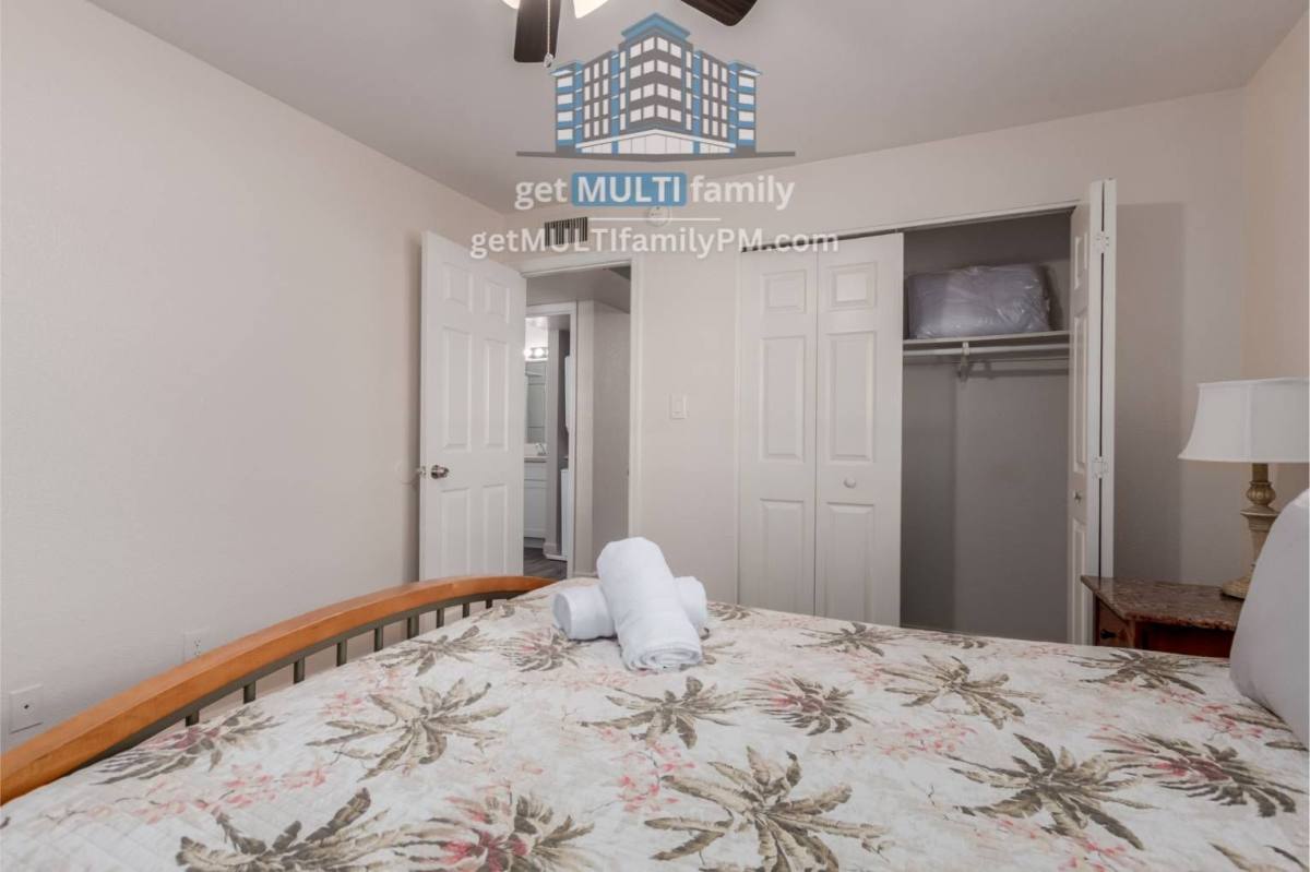 Apartment for rent at 515 W Pebble Beach Dr, Tempe, AZ 85282
