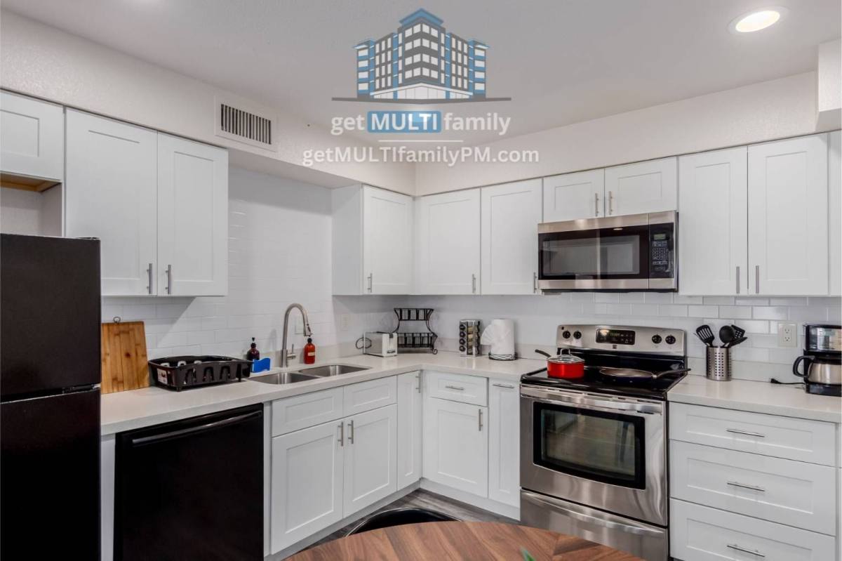 Apartment for rent at 515 W Pebble Beach Dr, Tempe, AZ 85282
