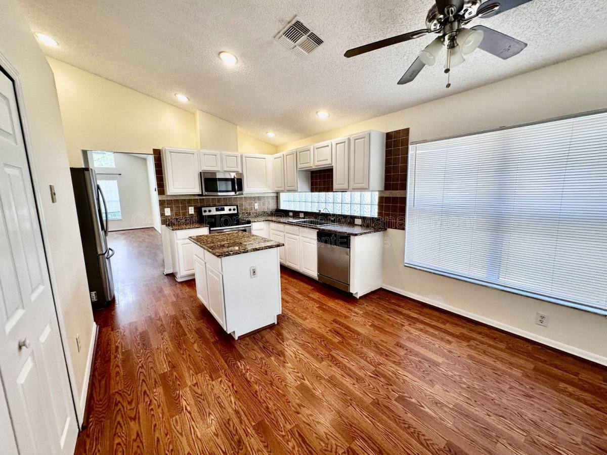 House for rent at 9217 Telfer Run, Orlando, FL 32817