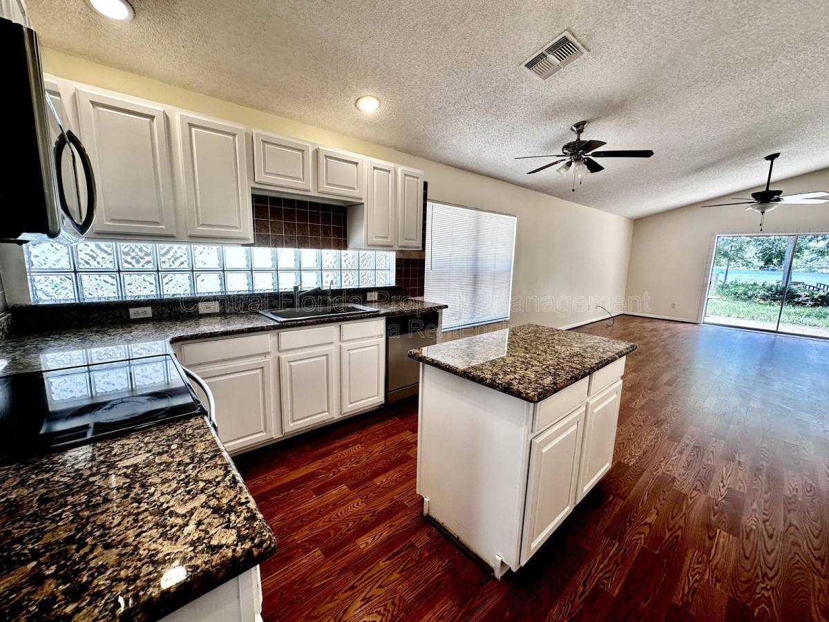 House for rent at 9217 Telfer Run, Orlando, FL 32817