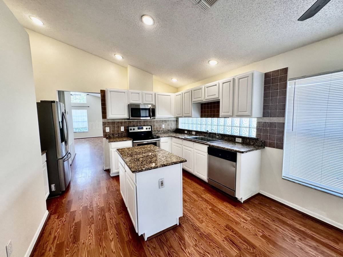 House for rent at 9217 Telfer Run, Orlando, FL 32817