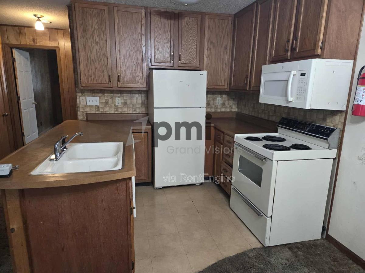 Apartment for rent at 955 4th St #6, Charleston, IL 61920