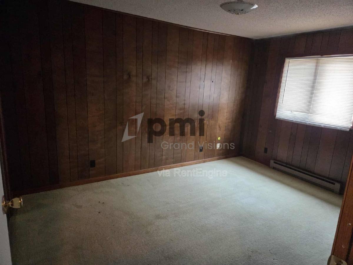 Apartment for rent at 955 4th St #6, Charleston, IL 61920