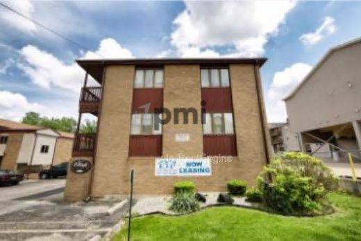 Apartment for rent at 955 4th St #6, Charleston, IL 61920