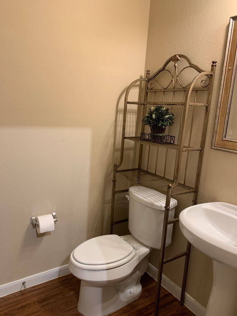 Apartment for rent at 17038 Wilthorne Gardens Court, Houston, TX 77084