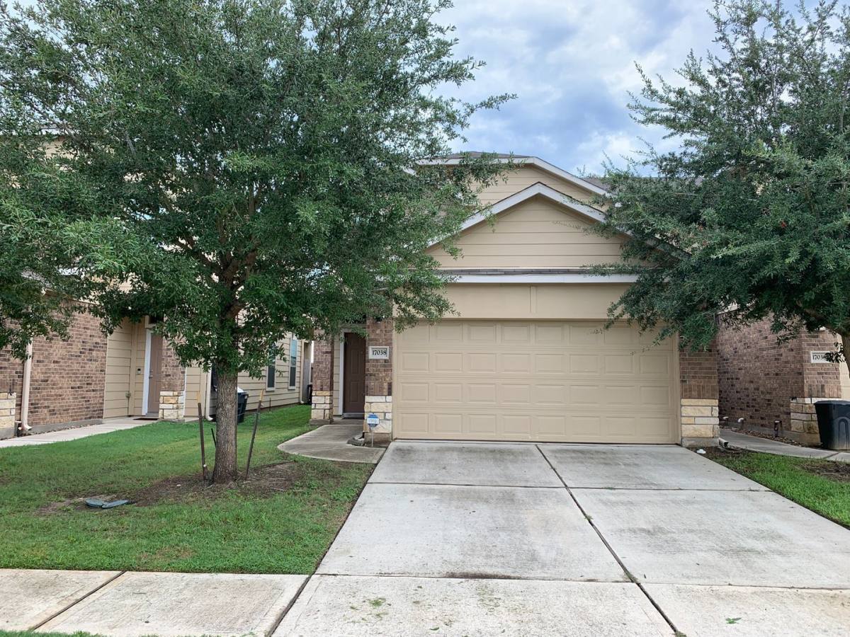 Apartment for rent at 17038 Wilthorne Gardens Court, Houston, TX 77084