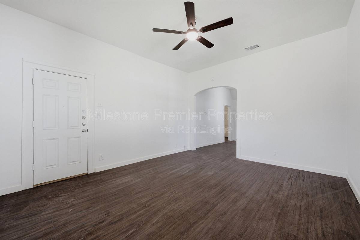 House for rent at 1008 W Morgan St, Denison, TX 75020