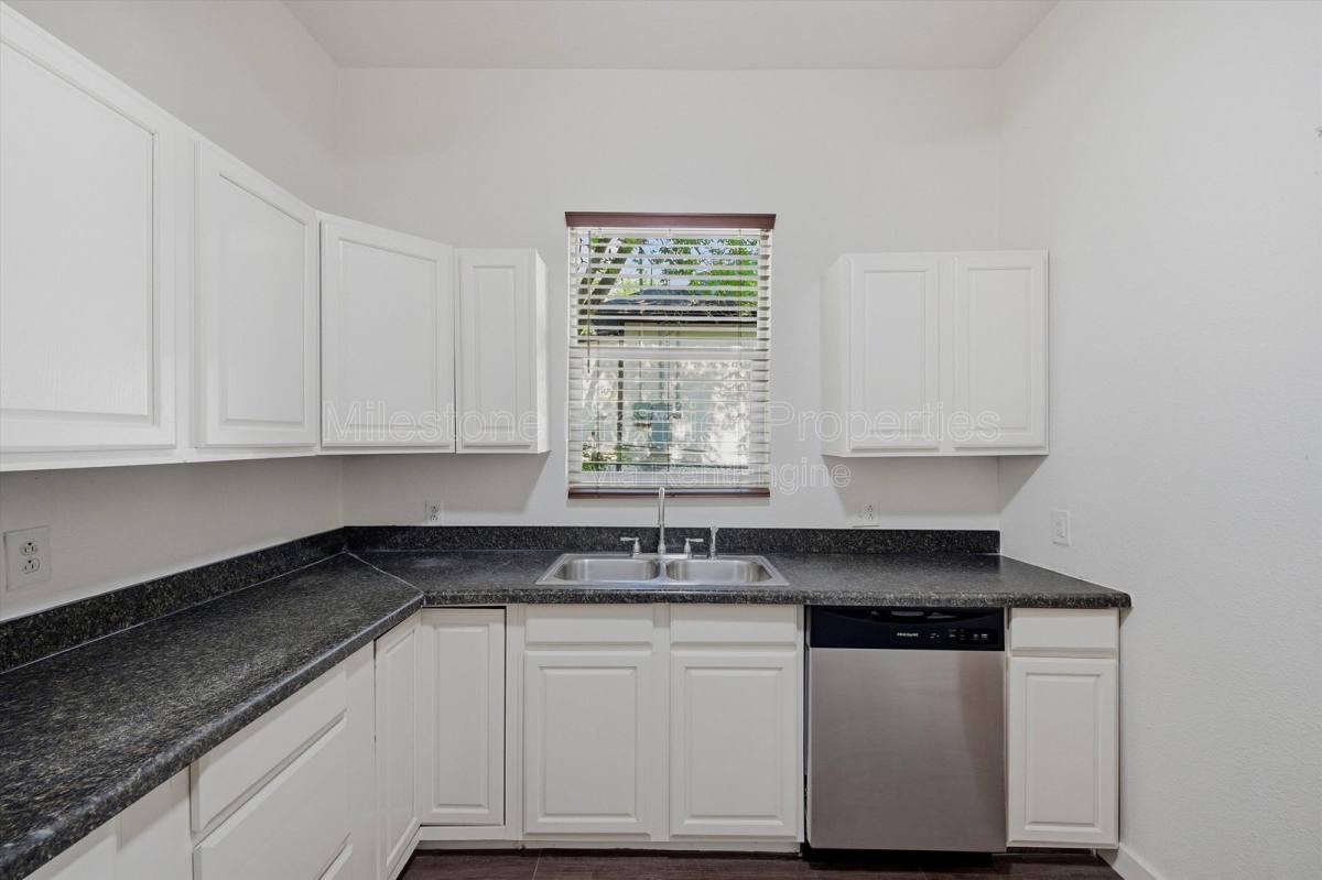 House for rent at 1008 W Morgan St, Denison, TX 75020