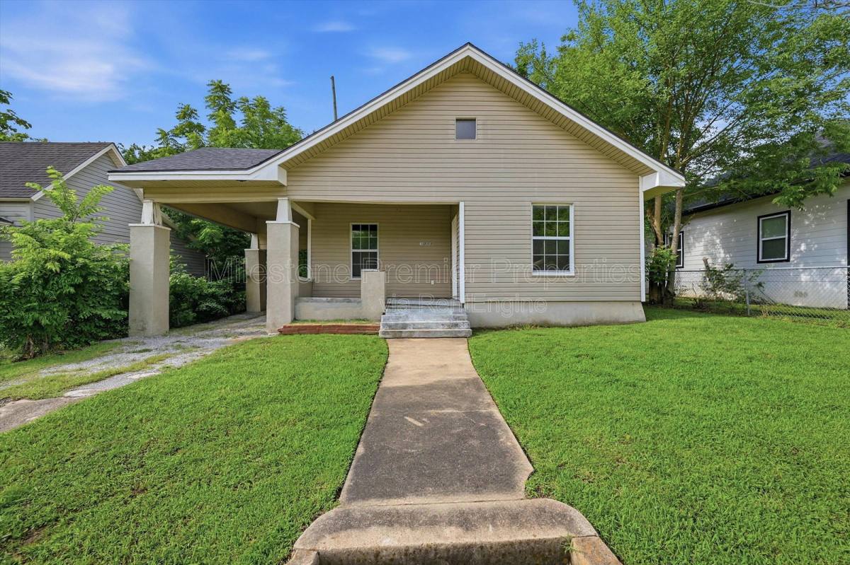 House for rent at 1008 W Morgan St, Denison, TX 75020